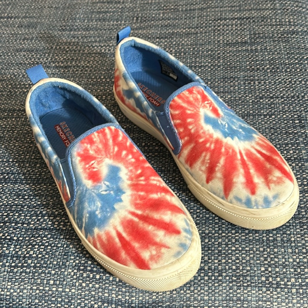 Sketchers sz 9 tye dye shoes